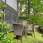 Duplex Loft In Center With Garden, Wi-fi -by Easylife Swiss *