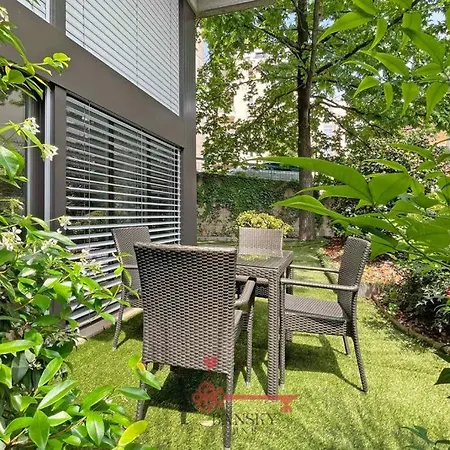 Duplex Loft In Center With Garden, Wi-fi -by Easylife Swiss *